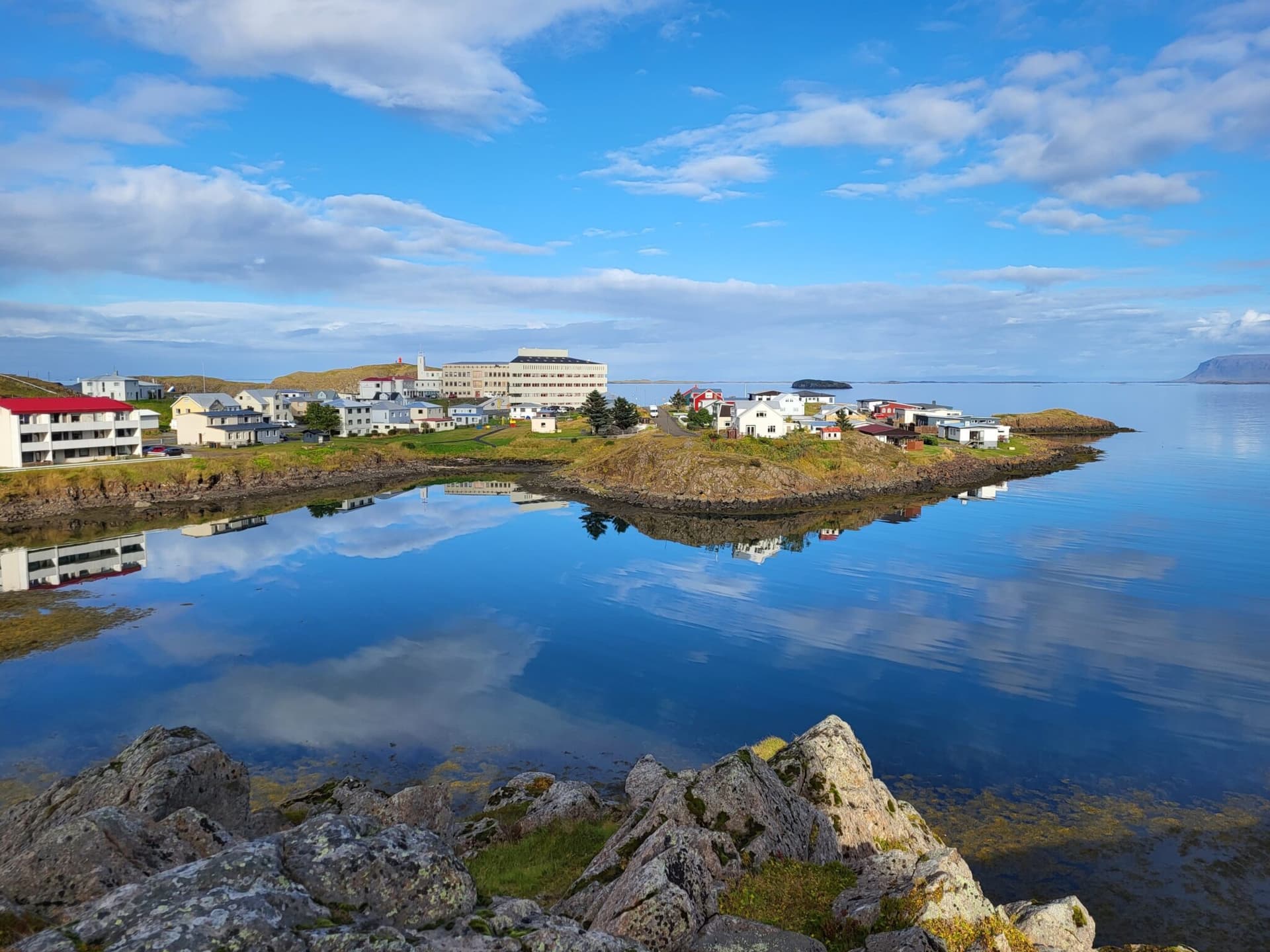 Könnuðu dvalar- og atvinnuleyfi