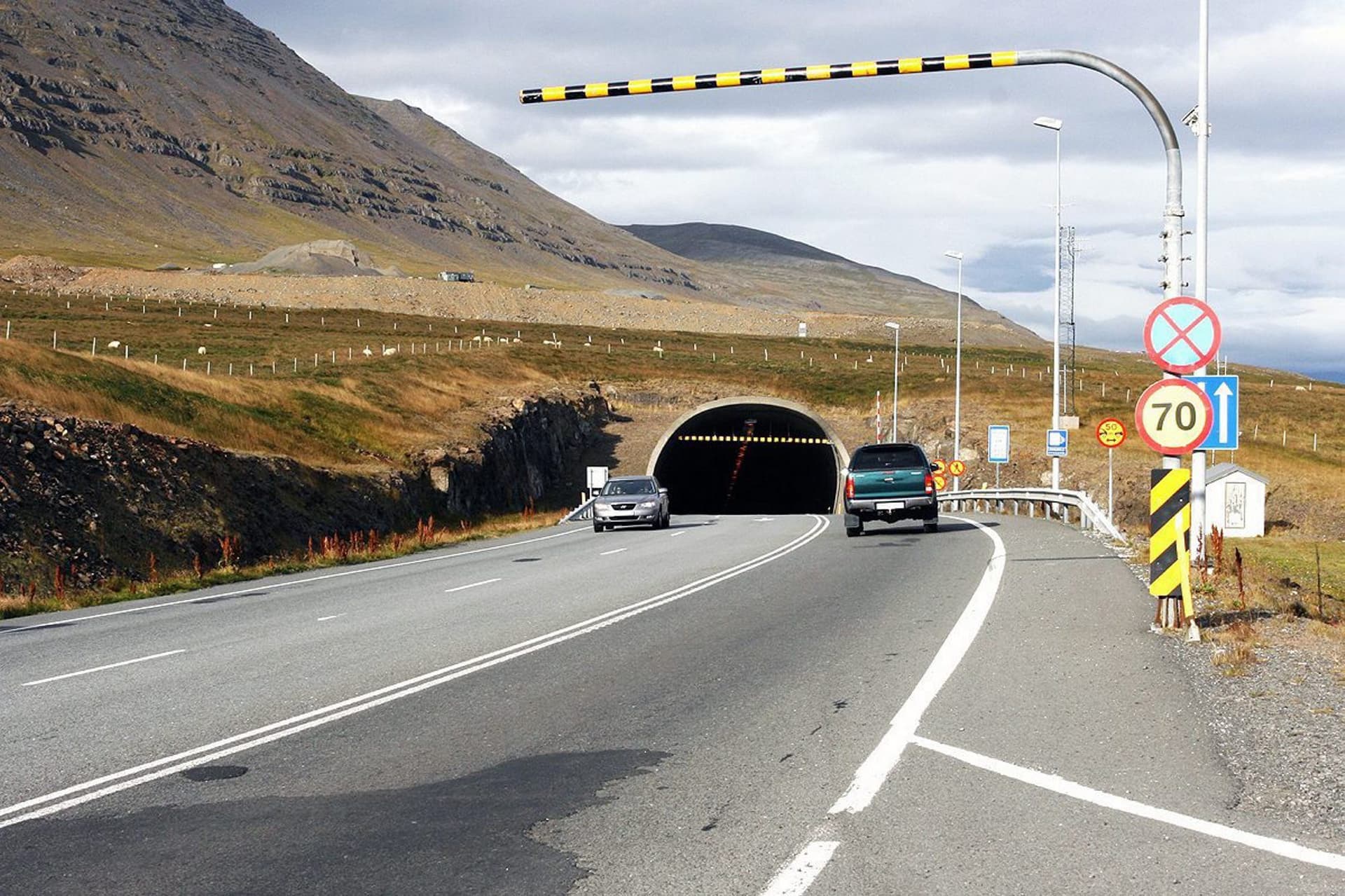 Hvalfjarðargöng II í biðflokk