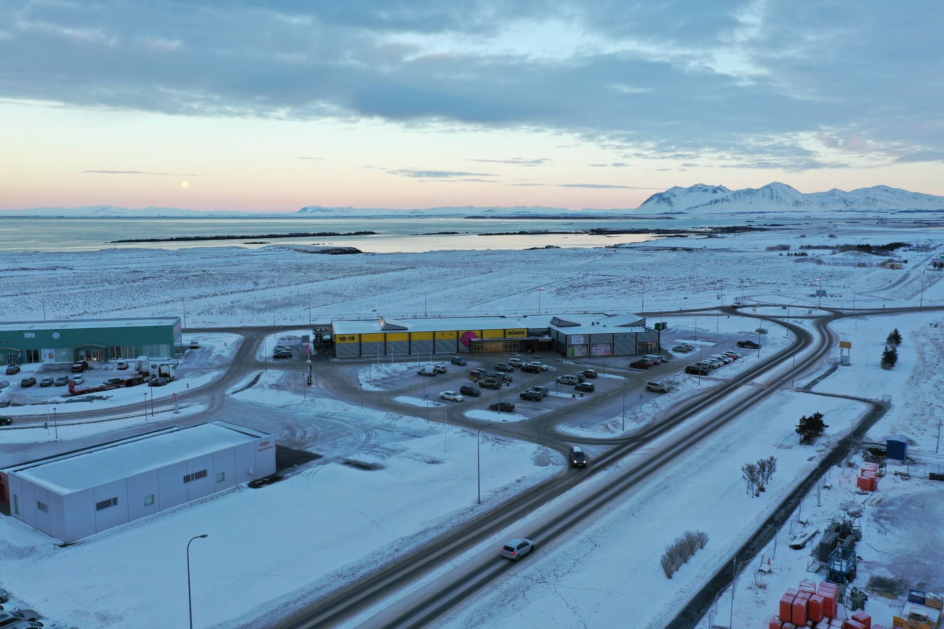 Veðurhorfur fyrir allt landið og færð á Vesturlandi