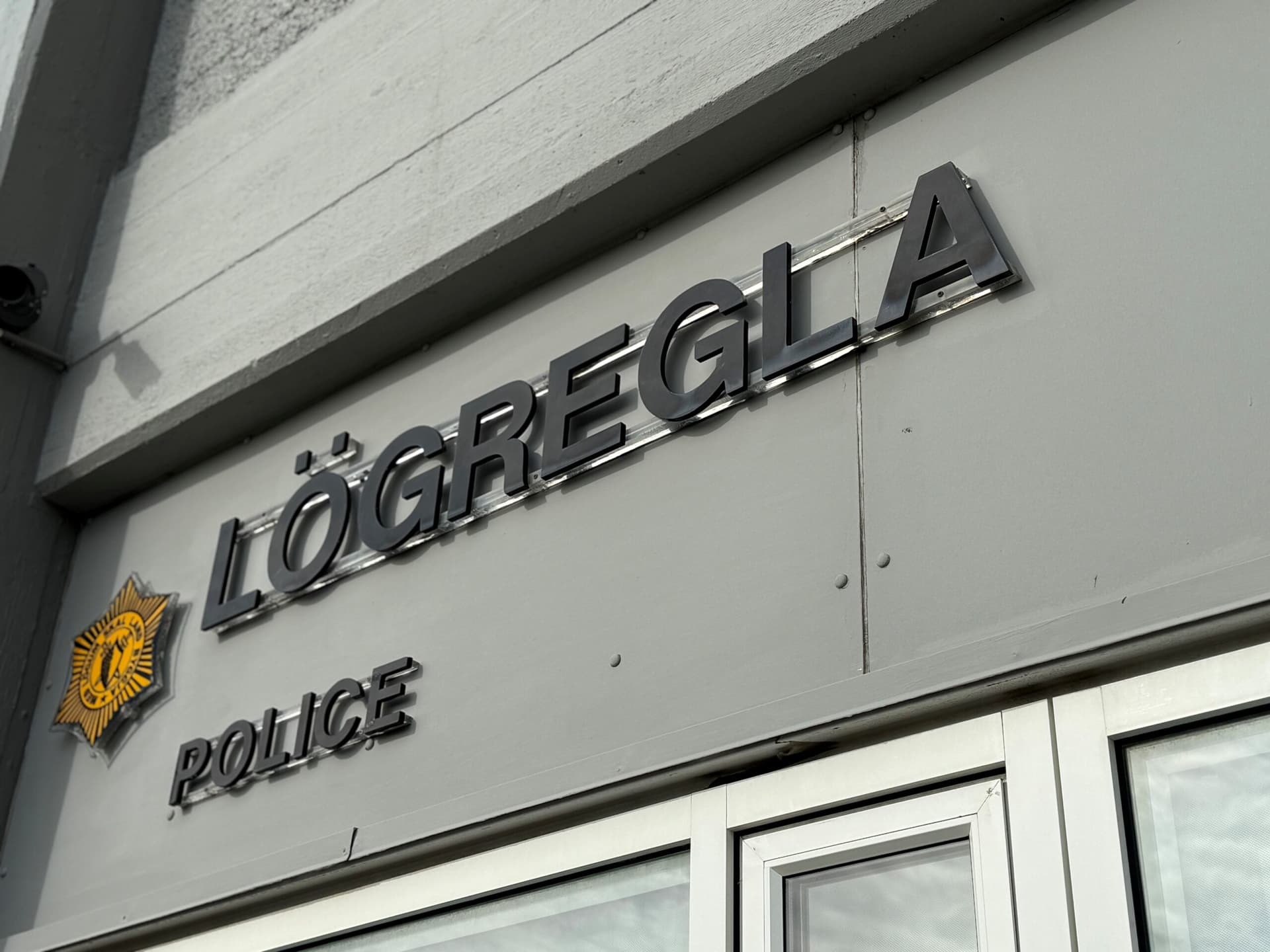 Vitna óskað vegna íkveikju í bíl