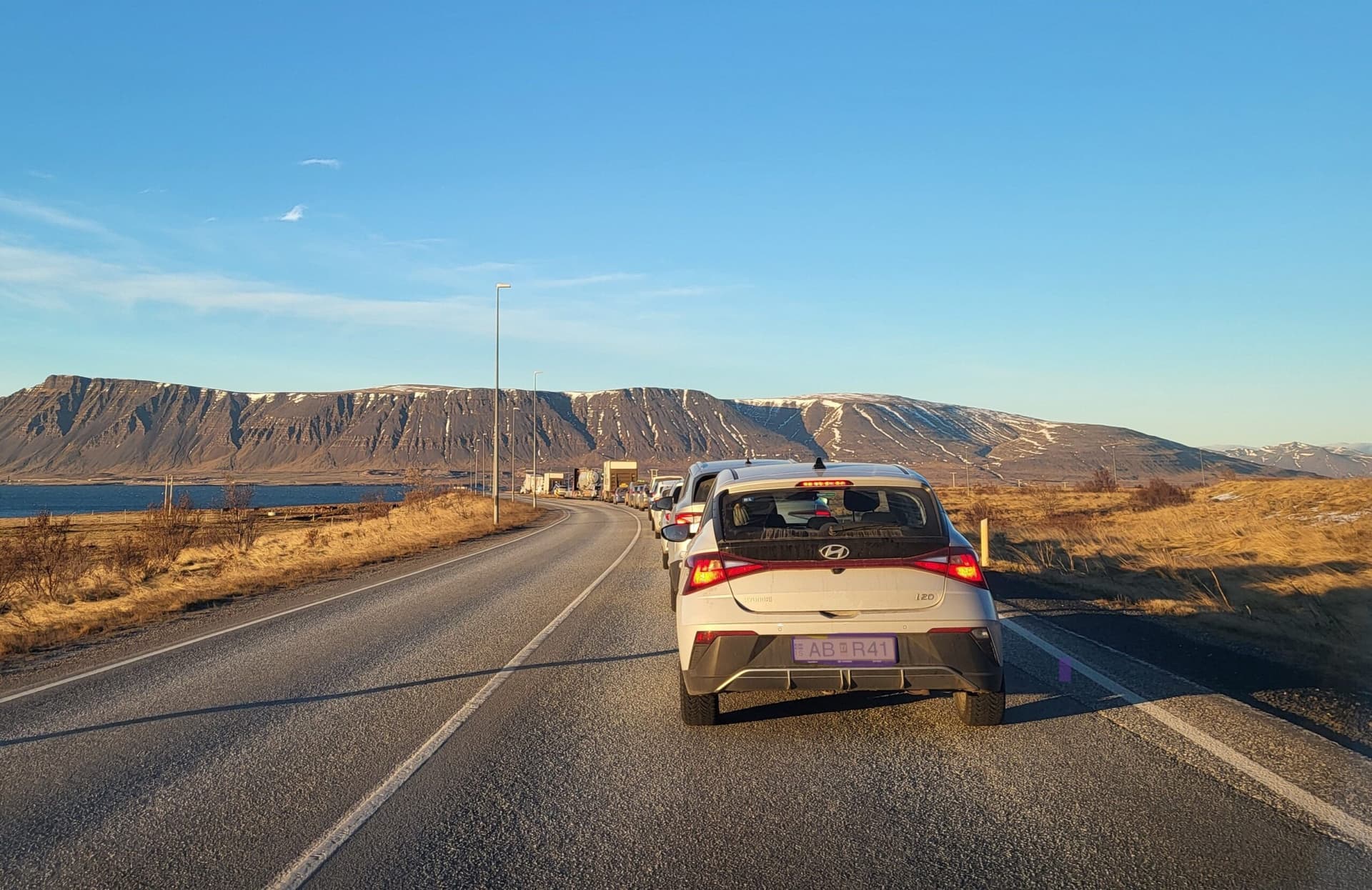 Aðeins eitt tilboð í bílabjörgun í Hvalfjarðargöngum