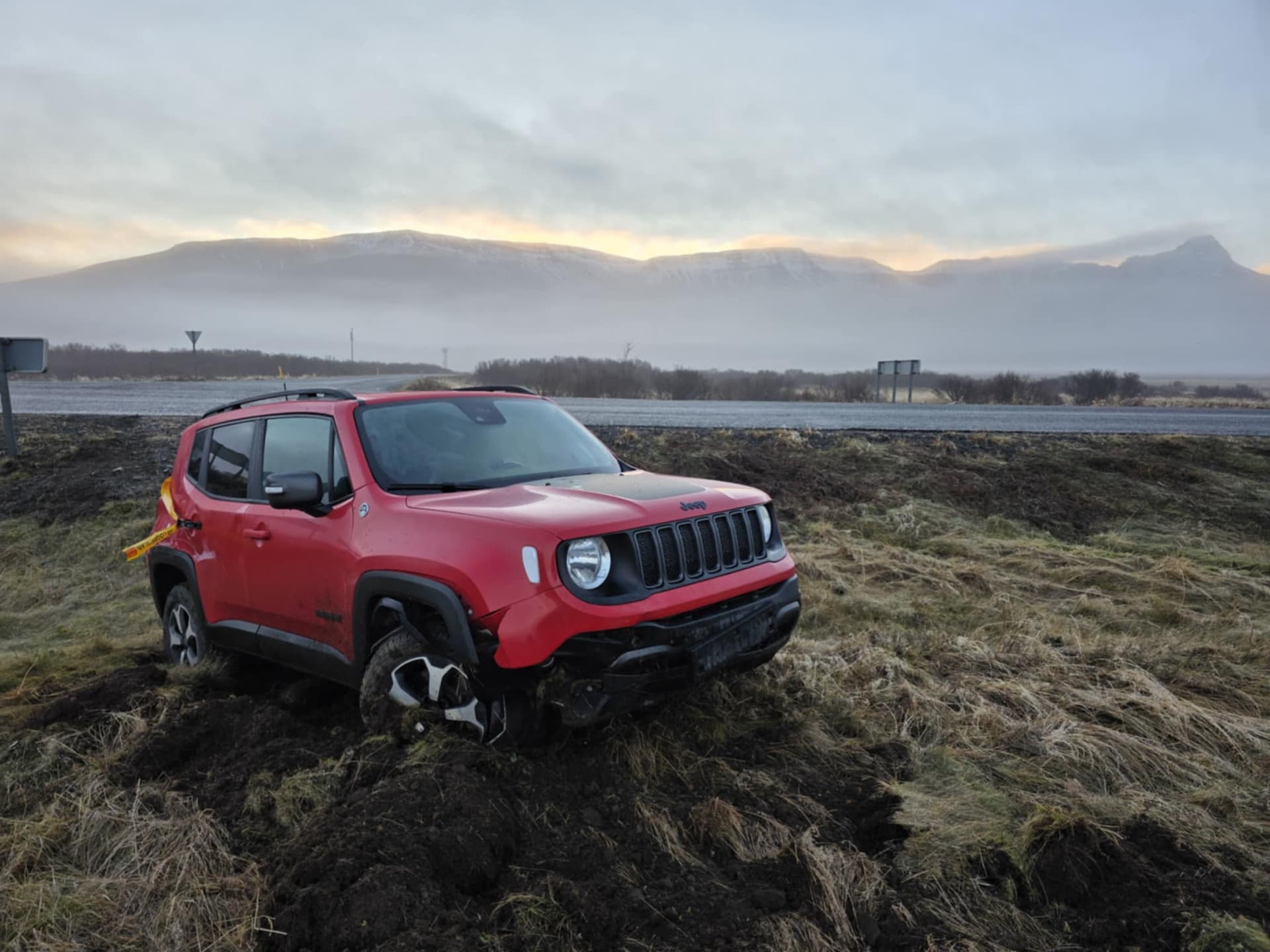 Lenti utan vegar í glærahálku