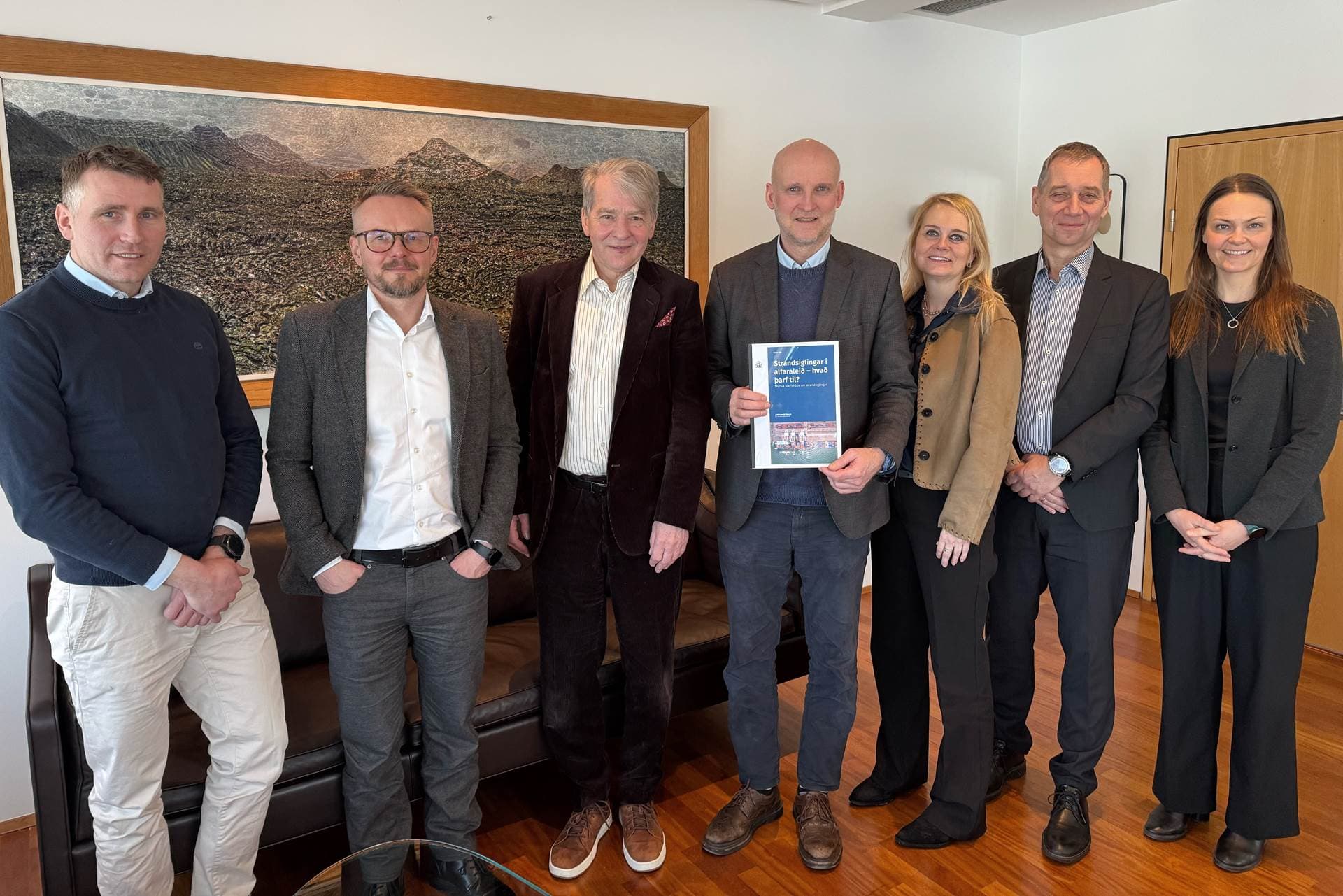 Tillögur starfshóps til að auka að nýju strandsiglingar