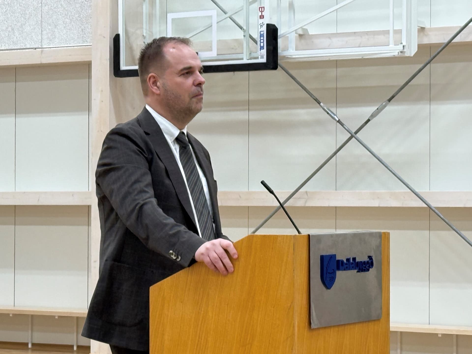 Bjarki mun í vor rifa seglin í Dölum