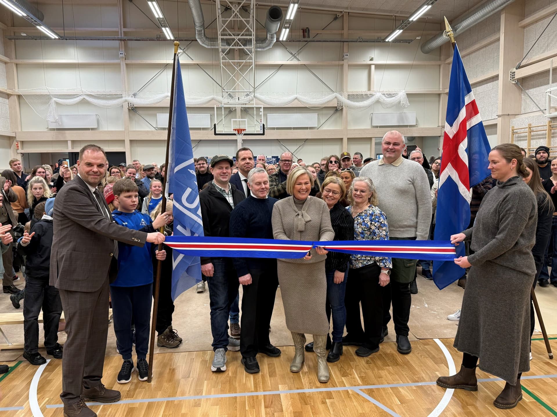 Íþróttamiðstöðin í Búðardal formlega tekin í notkun – myndasyrpa