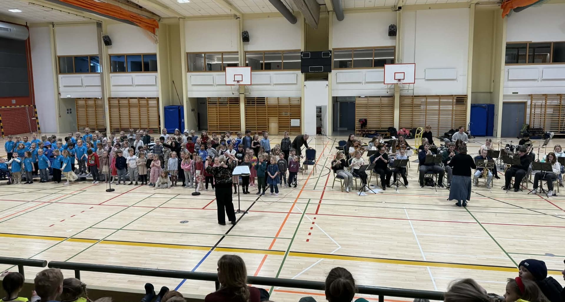 Leikskólabörn héldu tónleika með tónlistarskólanemum