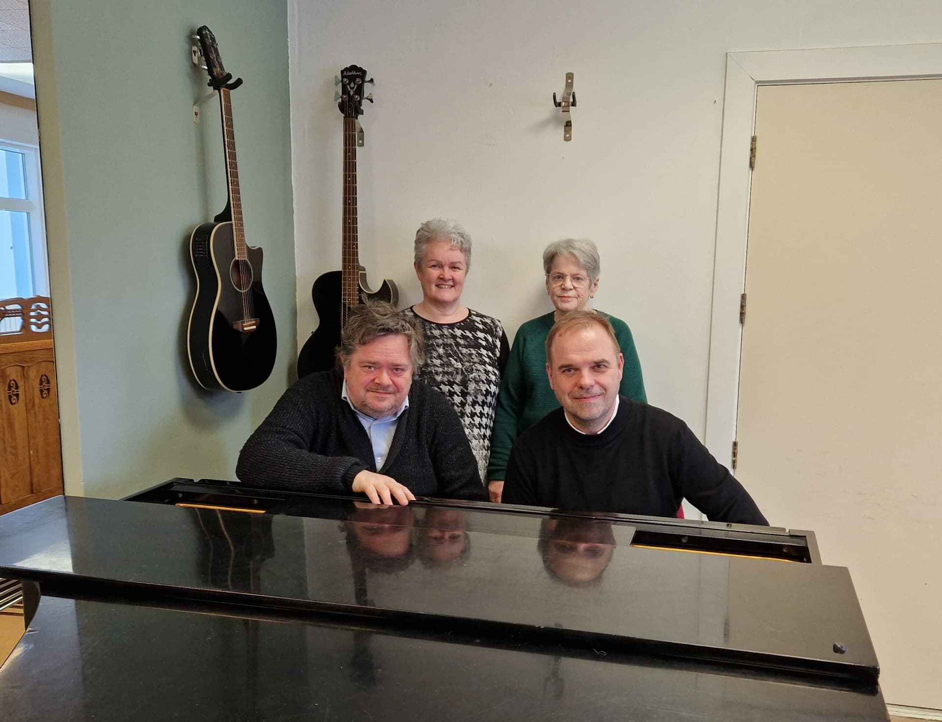 Söfnun hafin fyrir nýjum flygli í Dalabúð