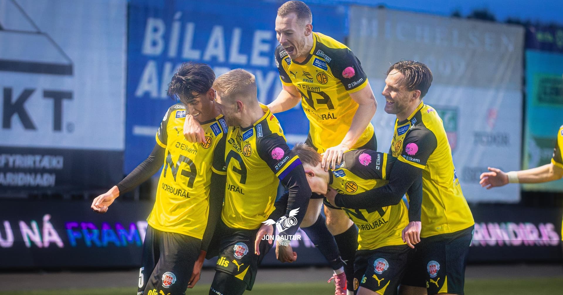 Skagamenn gerðu orrahríð að marki KA manna