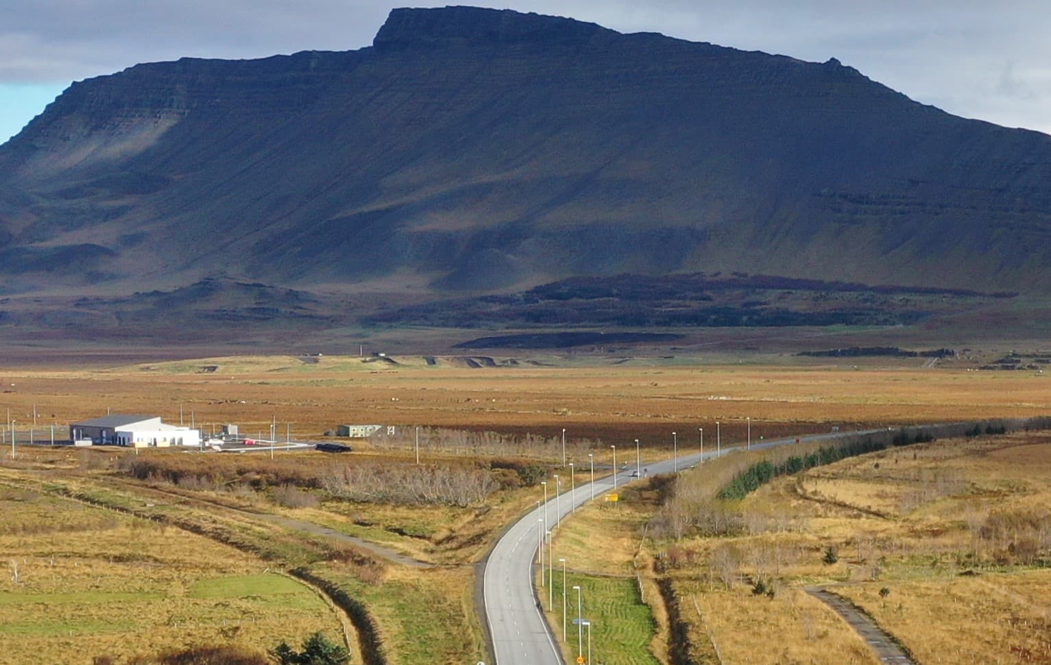 Bjóða út gerð hringtorgs