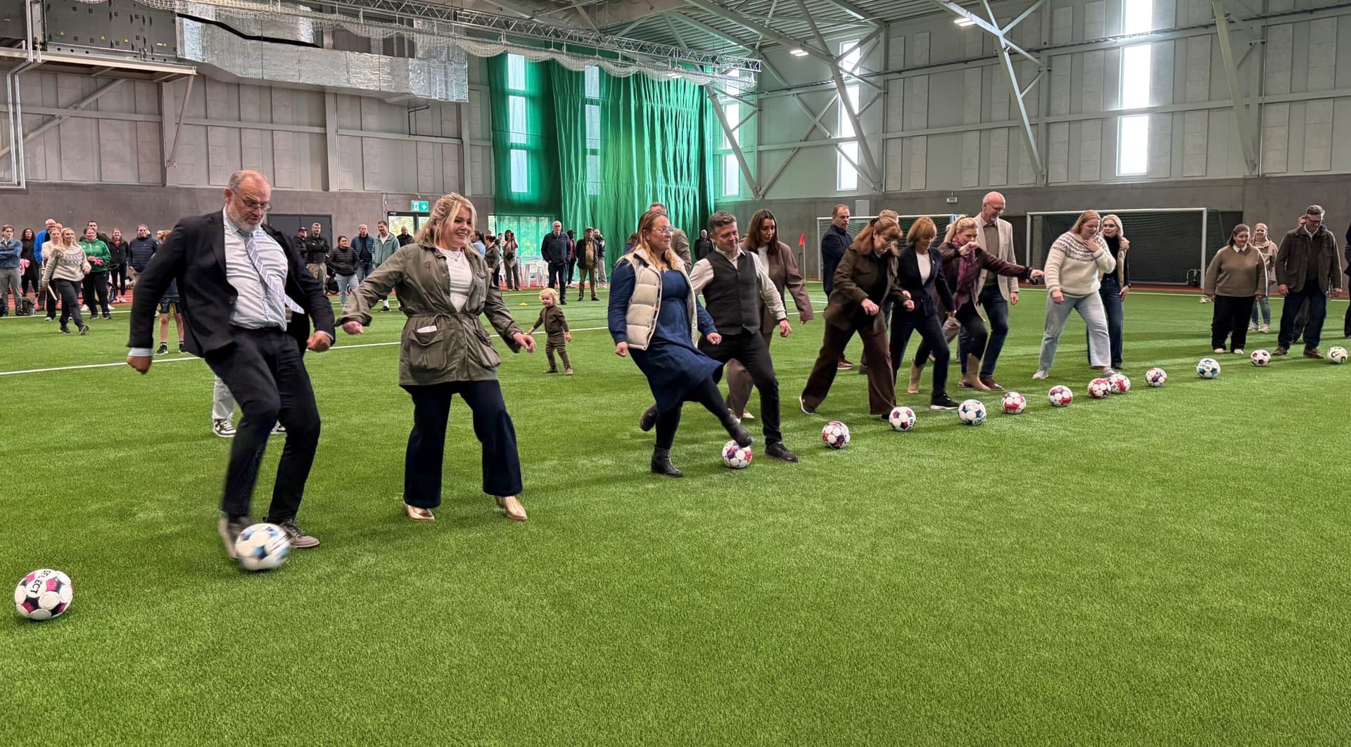 Hlaðan í Borgarnesi formlega vígð – myndasyrpa